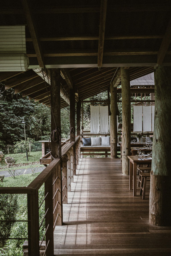 about-farmhouse-corridor